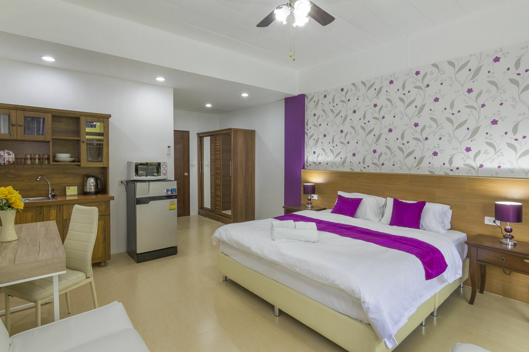 Kontiki Guesthouse Jomtien pláž Exteriér fotografie