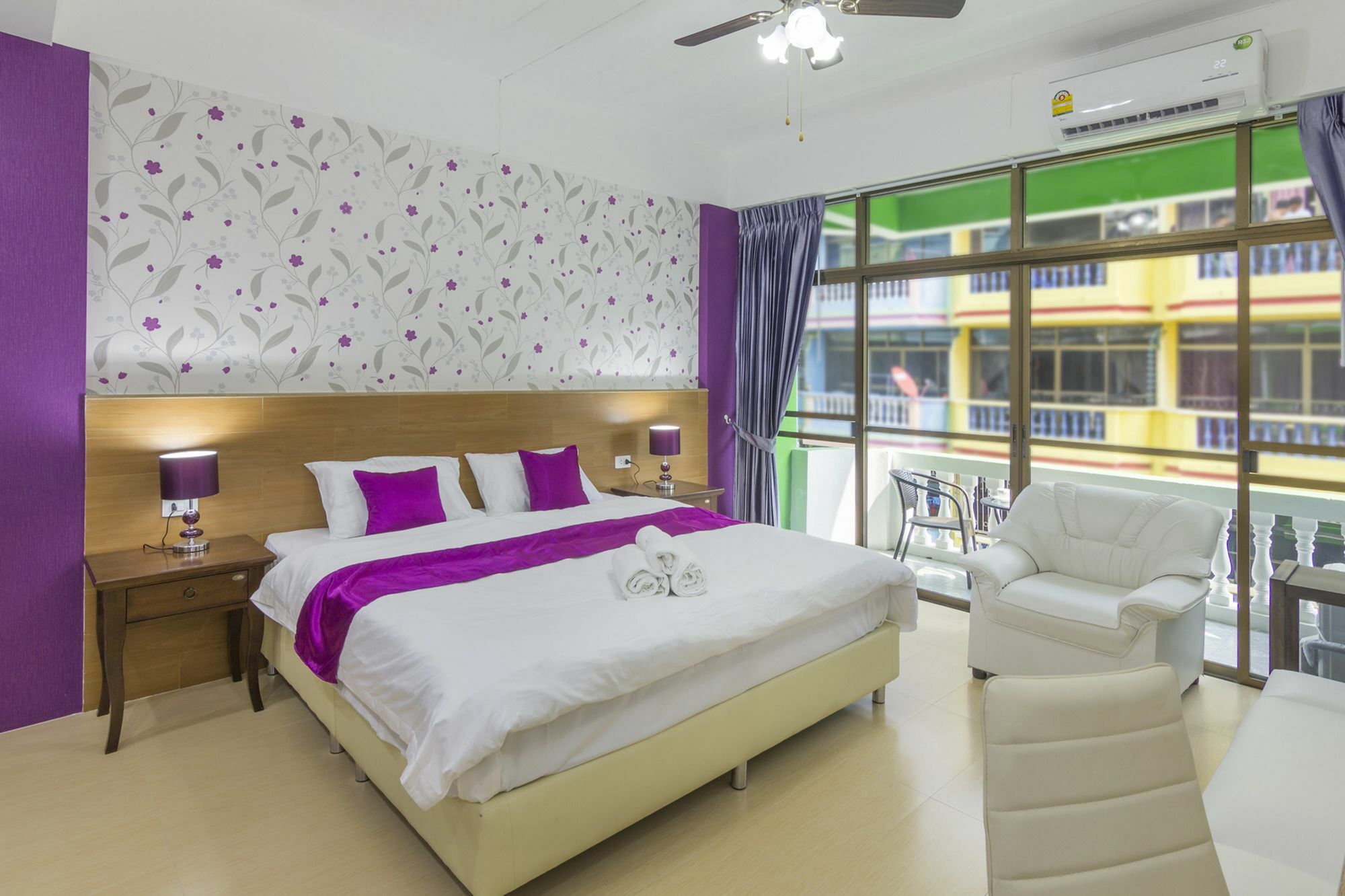 Kontiki Guesthouse Jomtien pláž Exteriér fotografie